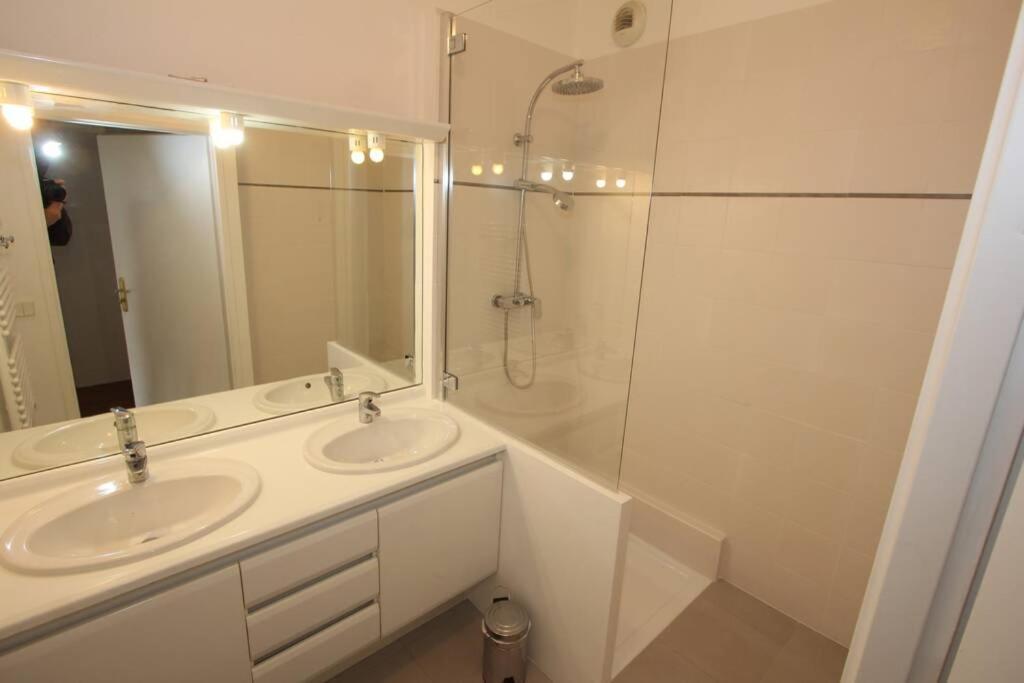 Sloan Square Apartment Bmyguest Serris Exterior foto